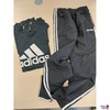 Konvolut an Bekleidung der Marke Adidas