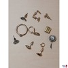 Diverser Modeschmuck - Ring - Ohrstecker u.a. getragen