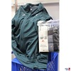 Ansicht der Sport Pulloverjacke Zipper und Herrenunterwäsche