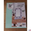 Spiegel mit LED Lampen und Schminkset