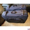 2 Koffer, seitliche Ansicht