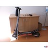 E-Scooter mit Ladegerät