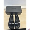 Balenciaga Badeschuhe mit Karton