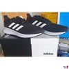 Adidas Turnschuhe und Originalkarton