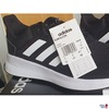 Adidas Turnschuhe mit Etikett