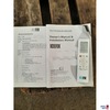 Handbuch und Fernbedienung