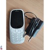 Handy mit Ladekabel