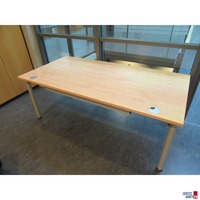 Schreibtisch