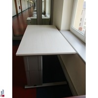 Schreibtisch
