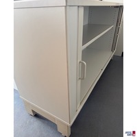 Sideboard seitlich vorne