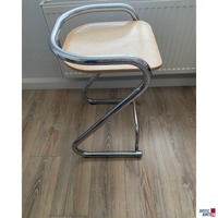 Hocker seitlich