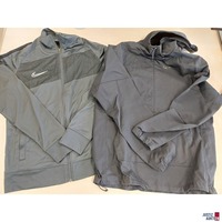 4 Trainingsjacken der Marke Nike Gr&period; M u&period;a&period;