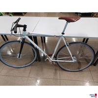 Fahrrad der Marke Leader Free Fixed