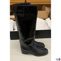 Stiefel Chanel schwarz Lackleder Gr. 38,5 mit Schuhsack - Neu