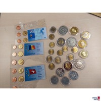 Konvolut bestehend aus zirka 40 Kleinm&uuml;nzen und Medaillen teilweise Phantasiepr&auml;gungen