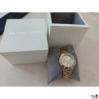 Damenarmbanduhr der Marke Guess
