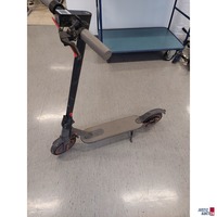 E-Scooter Model&colon; H7 Production Date 202304 QNH7JLTKHH2304