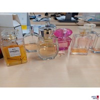 Diverse angebrochene Parfum