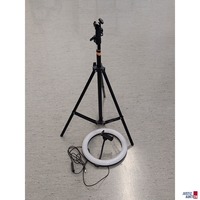 LED-Ringleuchte in schwarz&sol;wei&szlig; Design