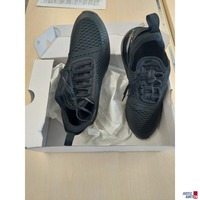 1 Paar Sneaker Schuh der Marke Nike Air Max 270 Gr&ouml;&szlig;e 42&comma;5