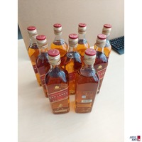 9 Flaschen Johnnie Walker Red Label Blended Scotch Whisky 40 &percnt; &agrave; 0&comma;7 l