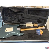 Gitarre der Marke Fender Stratocaster - Seriennummer E947781