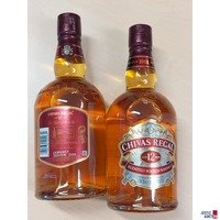 2 Flaschen Whisky der Marke CHIVAS Regal Aged 12 Year