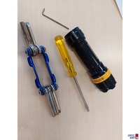 Schraubenzieher&comma; Imbusschl&uuml;ssel&comma; Taschenlampe