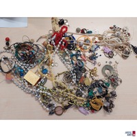 Konvolut an diversen Modeschmuck