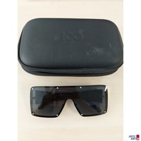 Damenretrosonnenbrille der Marke Channel GS21-09 - schwarz - getragen