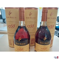 5 Flaschen Cognac R&eacute;my Martin 0&comma;7 l - 3 St&uuml;ck davon in Originalverpackung