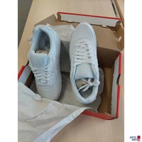 1 Paar Sneaker der Marke Nike Air Max 90 Gr&ouml;&szlig;e 42&comma;5