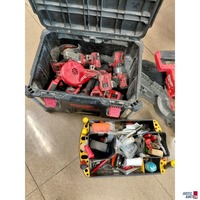Konvolut bestehend aus diversen Milwaukee Werkzeug