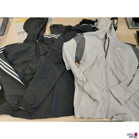 Konvolut an Bekleidung der Marke Adidas
