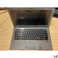 Laptop der Marke DELL Vostro 3360 gebraucht/Gebrauchsspuren vorhanden