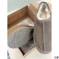 Schuhe der Marke UGG Gr&ouml;&szlig;e 39 in Originalschachtel - getragen