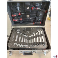 Werkzeugkoffer der Marke Alpha-Tools mit diversen Werkzeug  