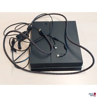 Spielkonsole der Marke Sony Playstation 4 gebraucht/Gebrauchsspuren vorhanden