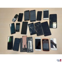 Konvolut bestehend aus 19 Handys