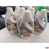 8 x Flüssigwaschmittel der Marke Ariel Color+