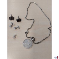 Diverser Silberschmuck 800 und 900 &permil; punziert sowie 1 Maria Theresientaler Anh&auml;nger 81 g