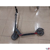 E-Scooter der Marke E- TOWN