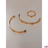 Cartier Love Armreif mittleres Modell u.a.