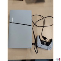 Playstation 5 der Marke Sony Model&colon; CFI-2016