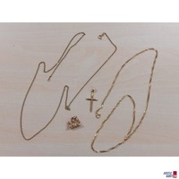 2 Gelbgoldketten mit Kreuz- und Affenanh&auml;nger&comma; 585 &permil; punziert&comma; L&auml;nge 56 und 70 cm&comma; 14&comma;5 g