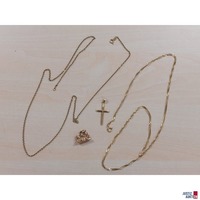 2 Gelbgoldketten mit Kreuz- und Affenanh&auml;nger&comma; 585 &permil; punziert&comma; L&auml;nge 56 und 70 cm&comma; 14&comma;5 g