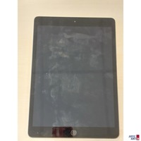 iPad 8 der Marke Apple gebraucht/Gebrauchsspuren vorhanden