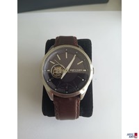 Armbanduhr vorne