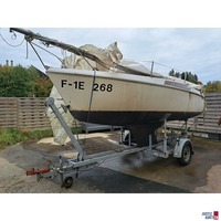 Einachsanh&auml;nger mit Segelboot