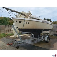 Einachsanh&auml;nger mit Segelboot